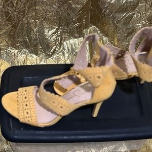 Lemon Jessica Simpson heel